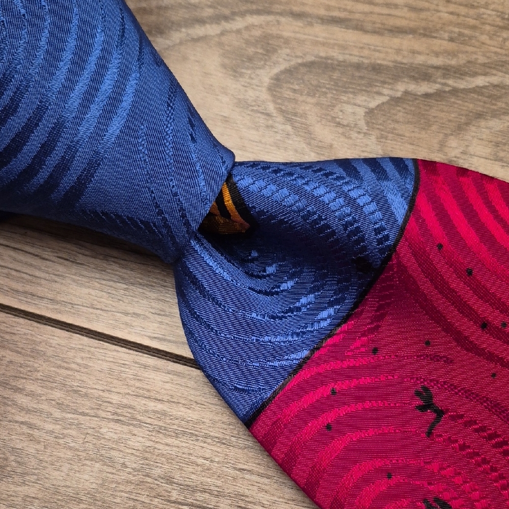 ROCKMOUNT Ranch Wear Maroon Blue Textured Western USA Poly Theme‎ Mens Silk Tie